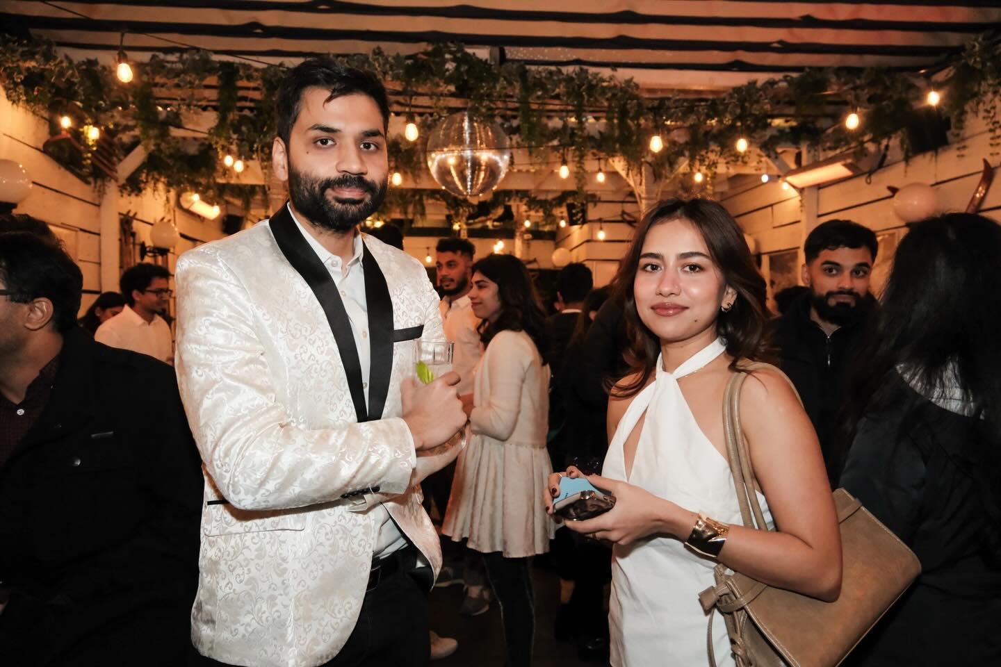 Guests at a Hangouts singles event